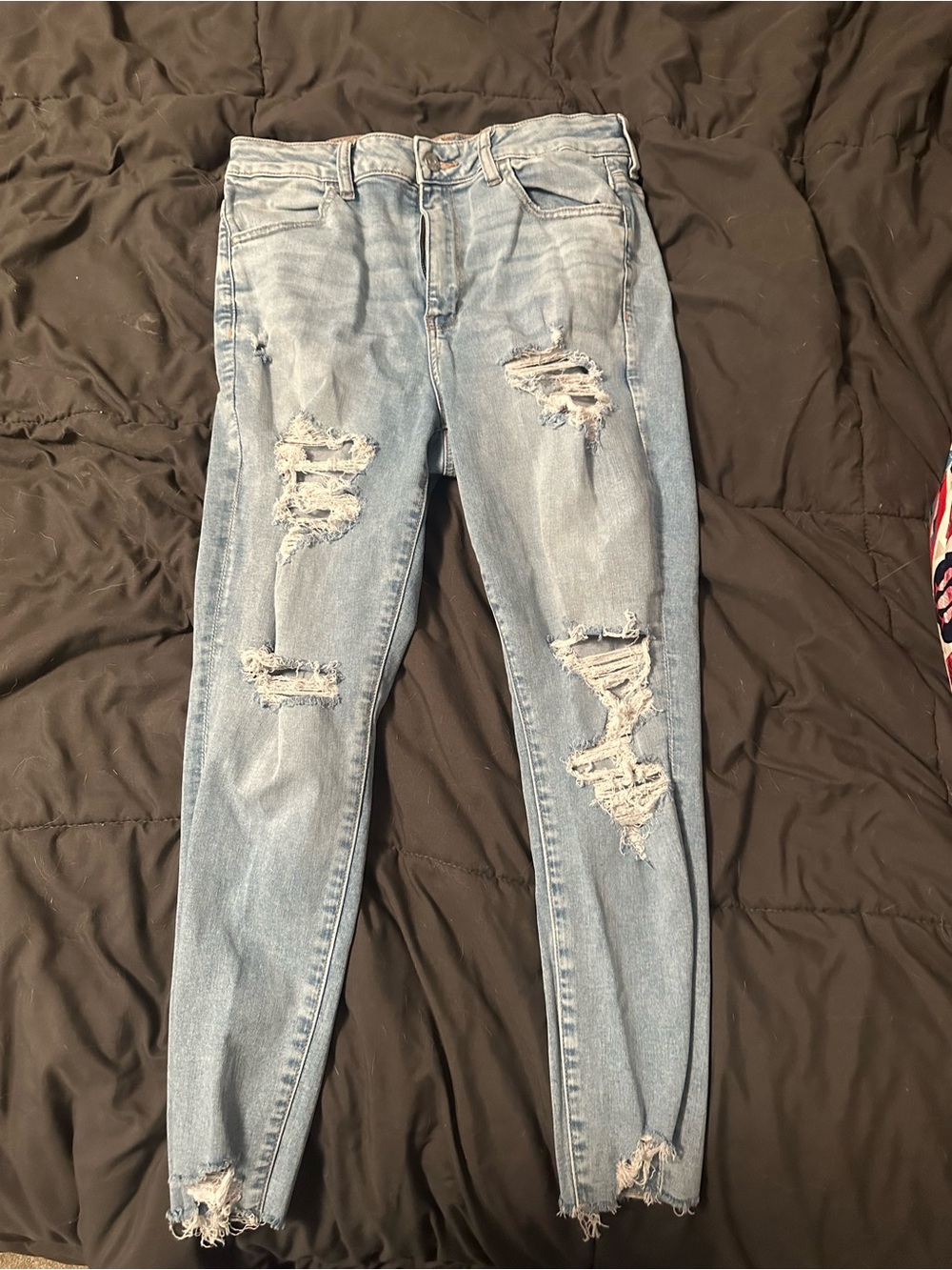 American Eagle Distressed Jeans